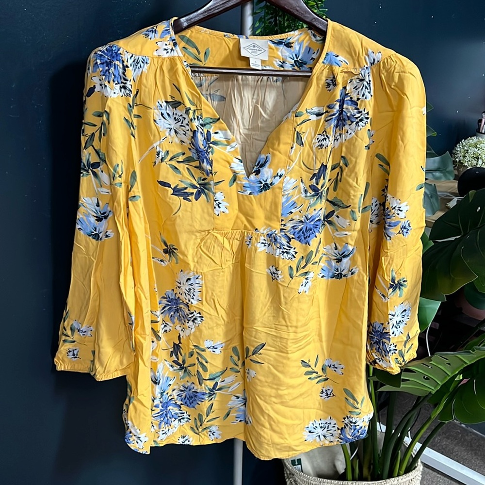 St. John’s bay yellow rayon blouse